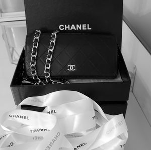 🔥Chanel Quilted Lambskin Long WOC🔥